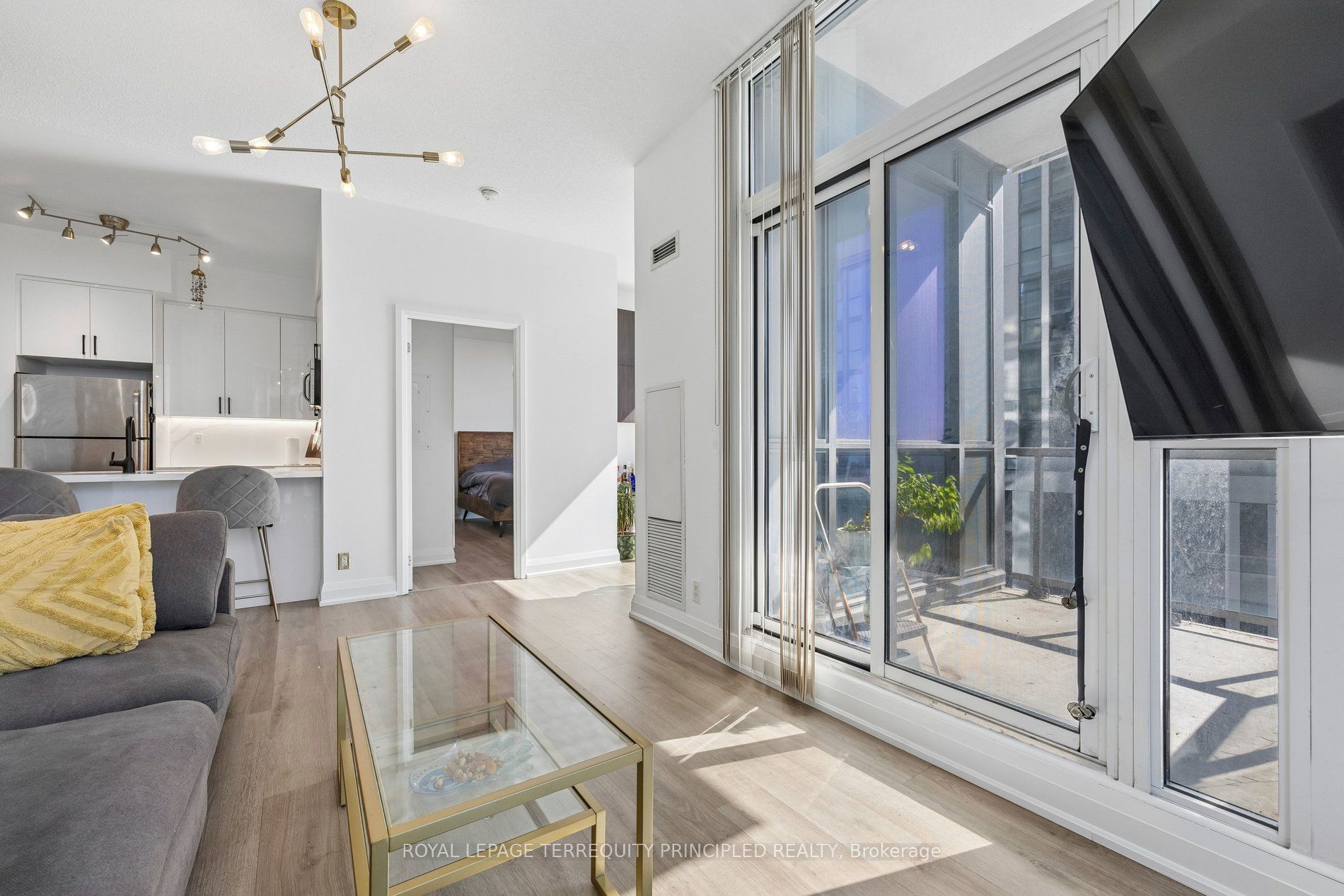 1185 The Queensway 504 Property Photo 15