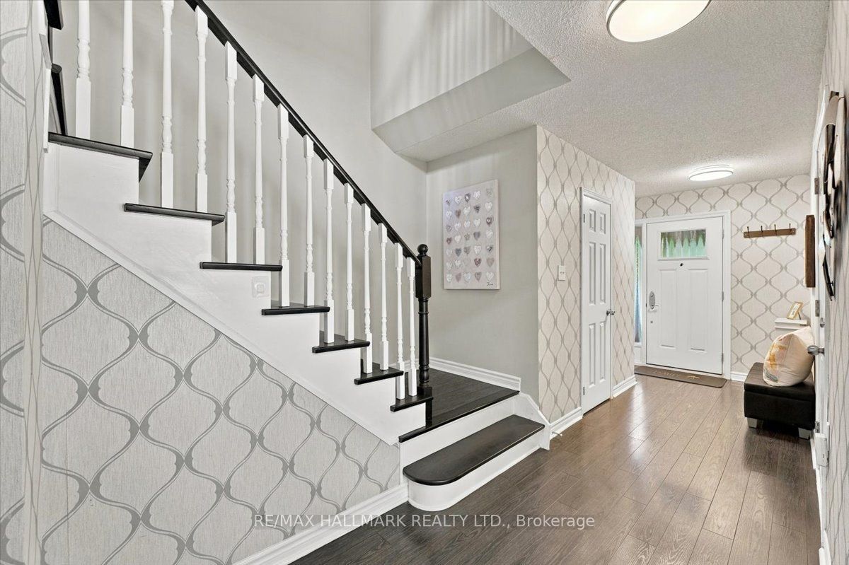 5732 Bell Harbour Drive Property Photo 2