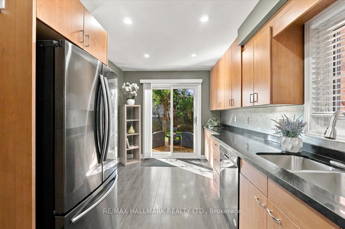 5732 Bell Harbour Drive Property Photo 11