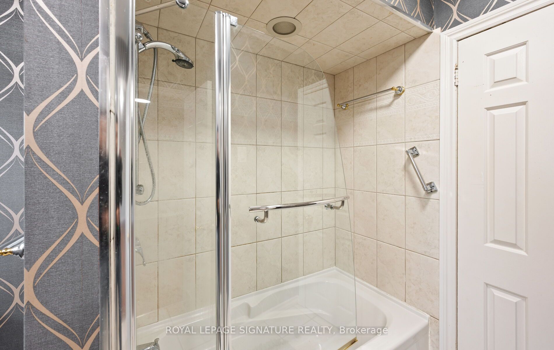 251 Third Line Property Photo 23