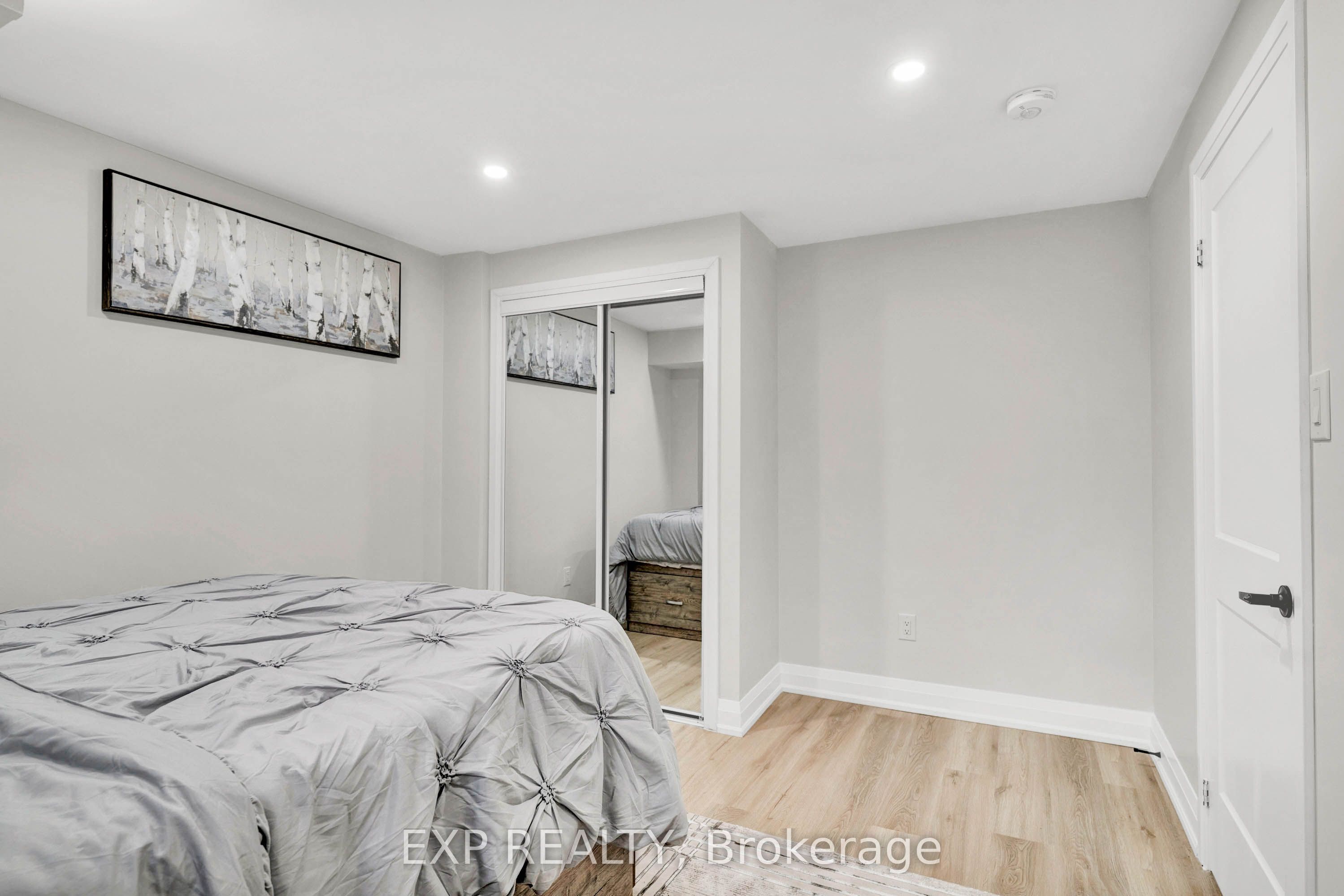 448 Dougall Avenue Unit A Property Photo 15