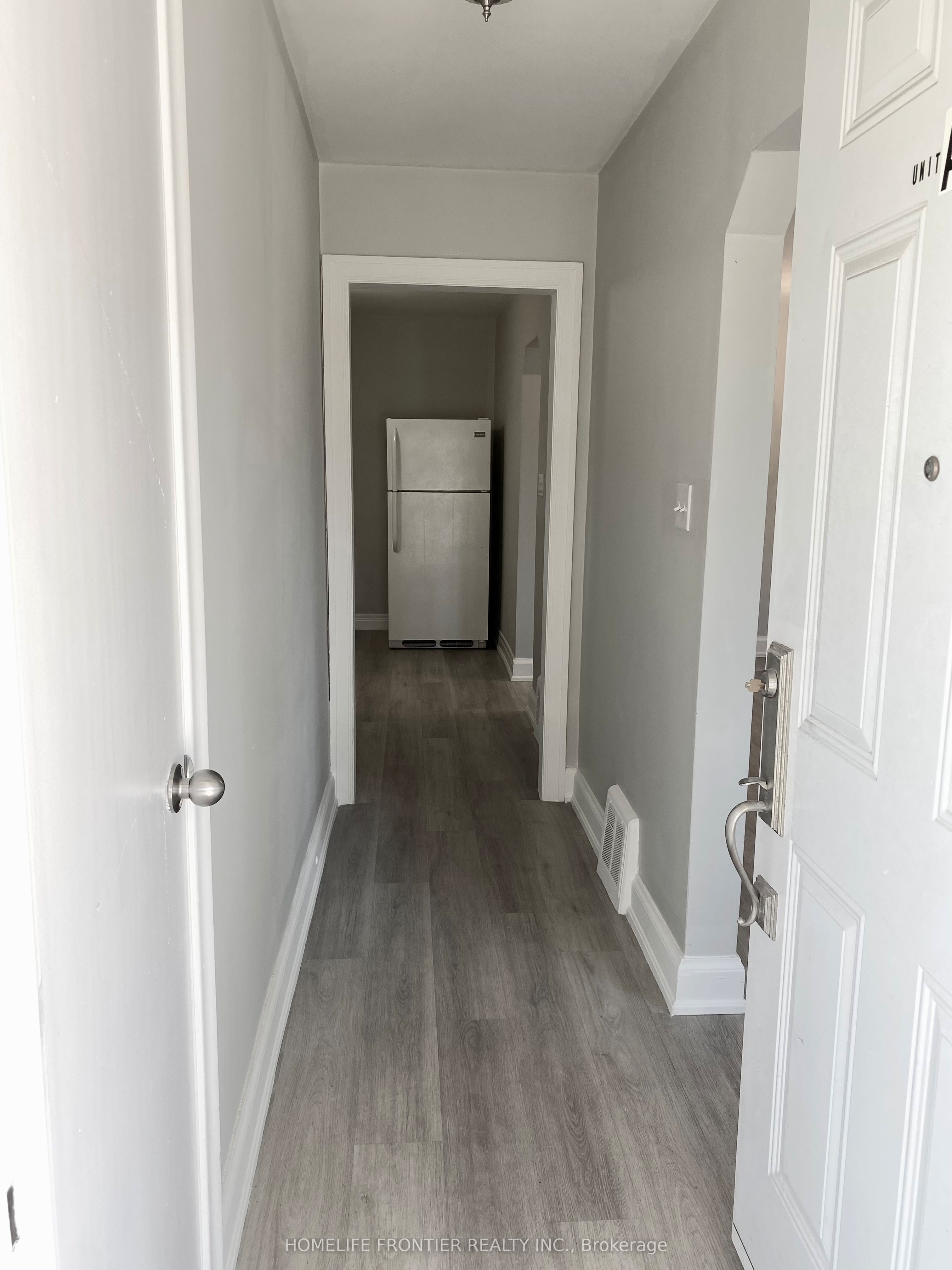 63 Lockerbie Avenue Main Property Photo 7