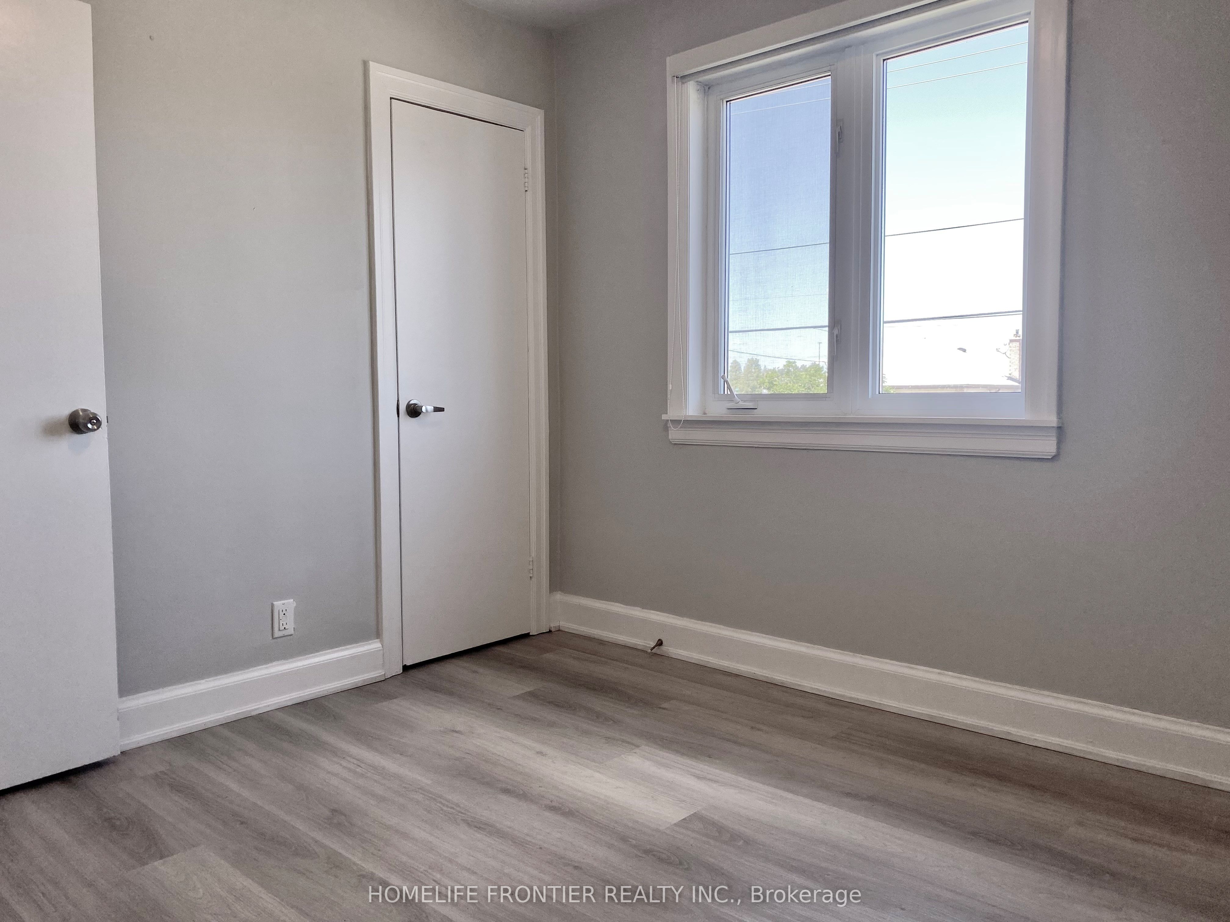 63 Lockerbie Avenue Main Property Photo 17