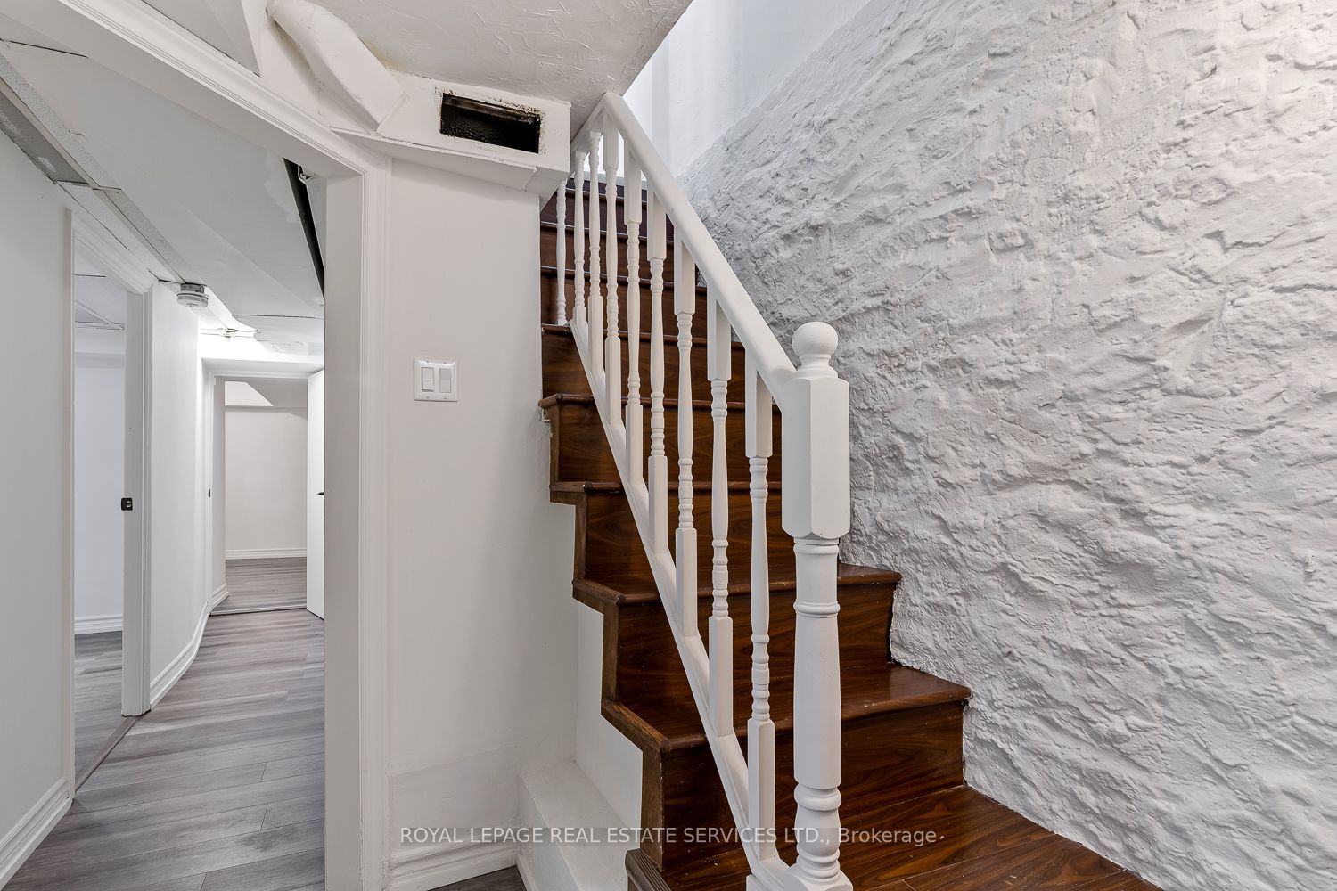 1333 Dupont Street Main + Basement Property Photo 10