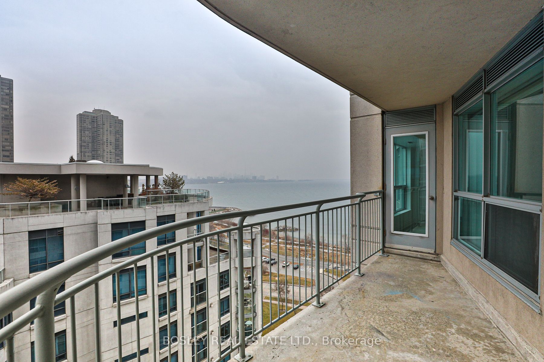 2111 Lake Shore Boulevard W 1512 Property Photo 7