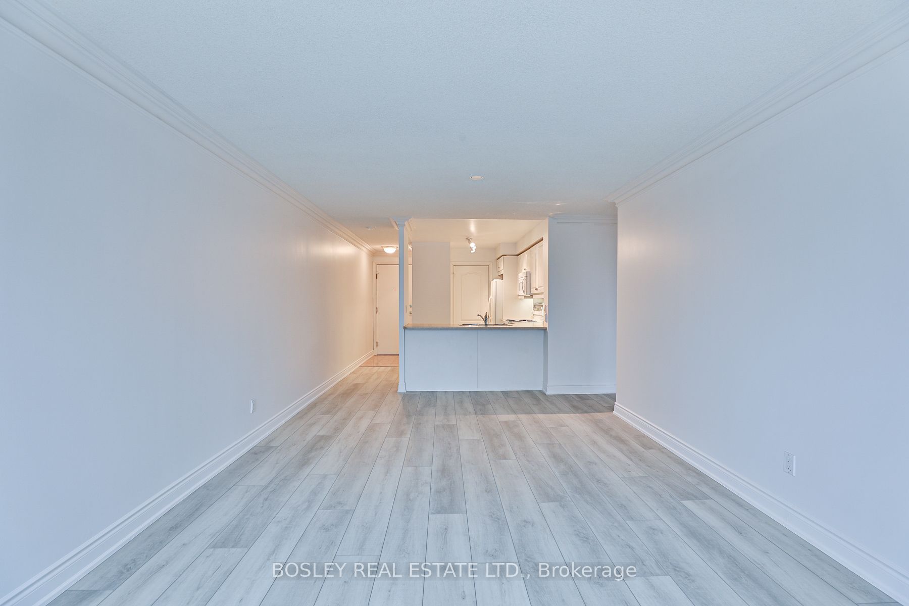 2111 Lake Shore Boulevard W 1512 Property Photo 8
