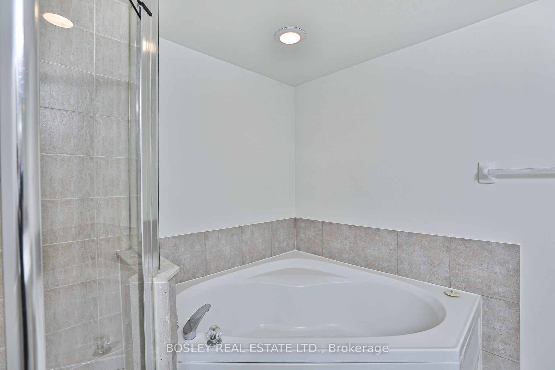 2111 Lake Shore Boulevard W 1512 Property Photo 13
