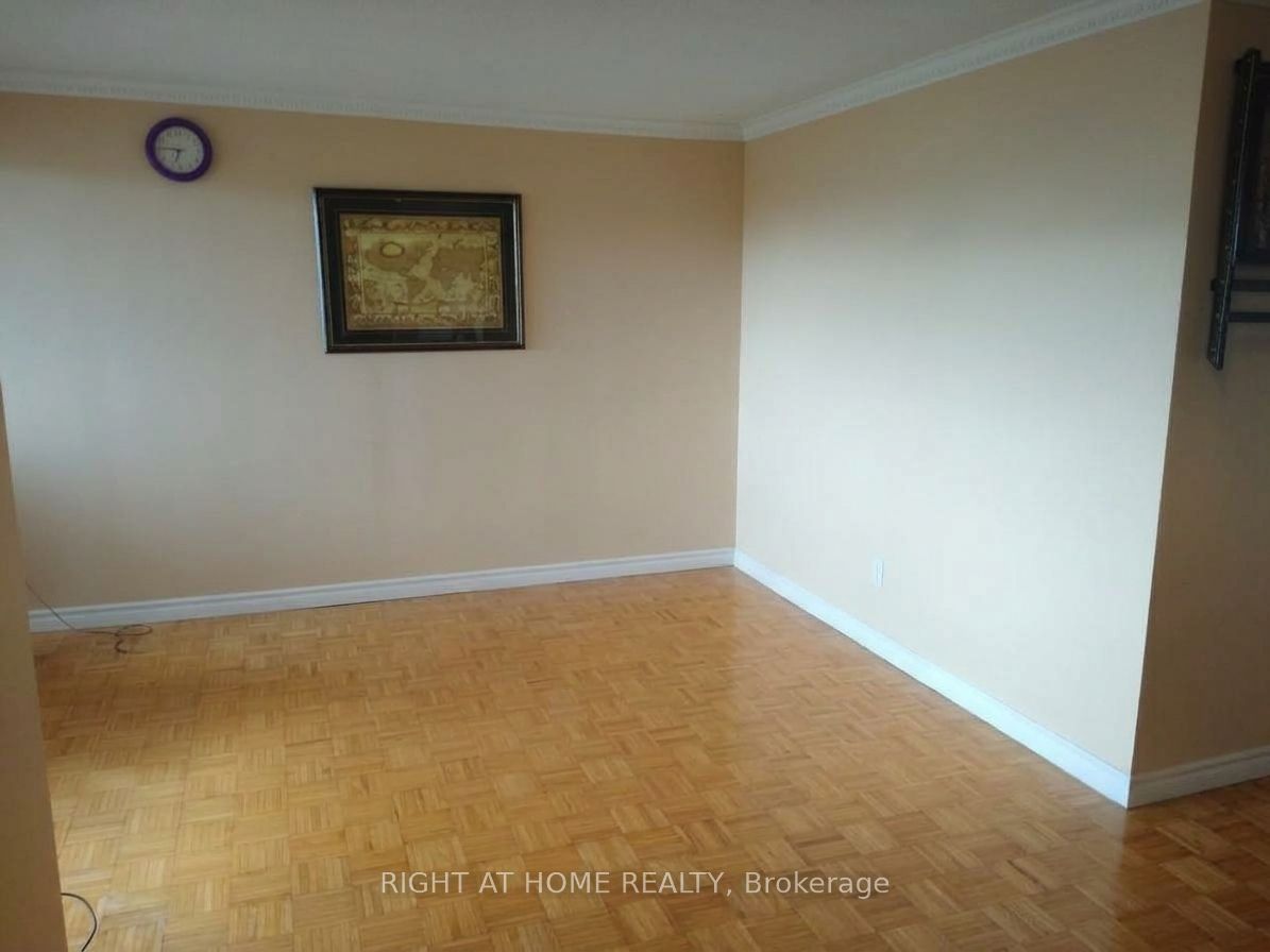 61 Markbrook Lane 706 Property Photo 5