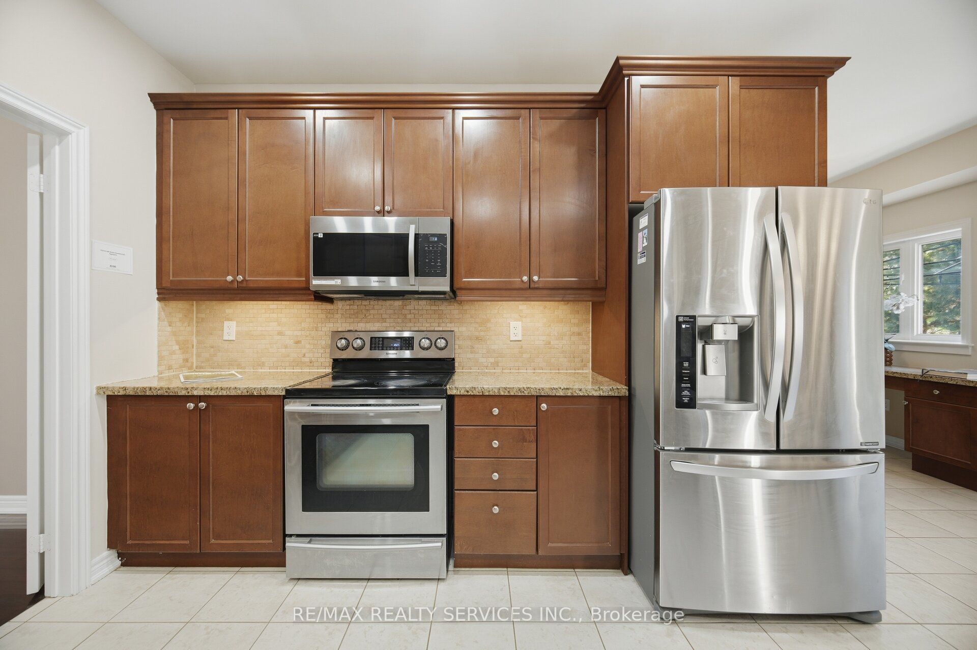 76 North Riverdale Drive Property Photo 13
