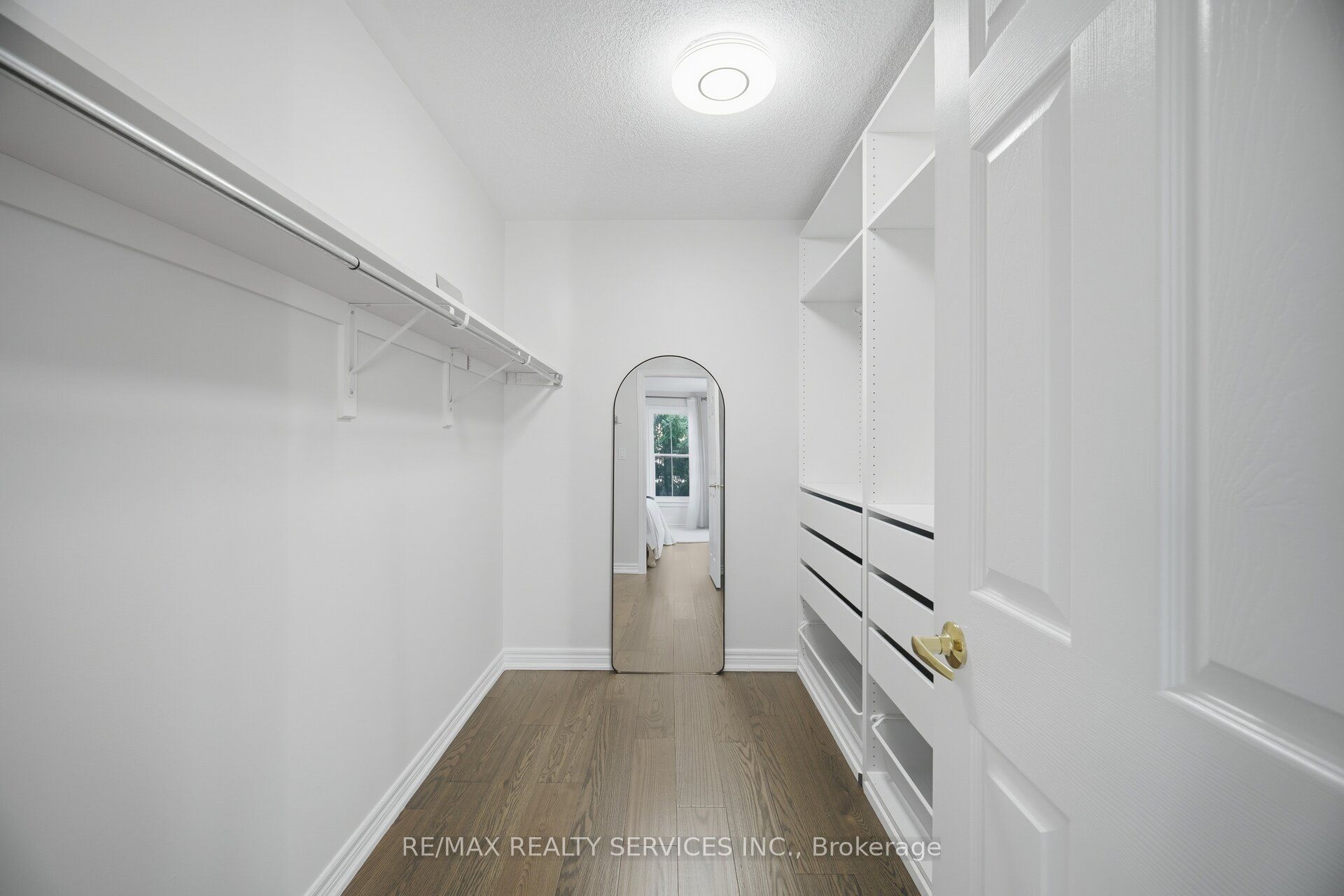 76 North Riverdale Drive Property Photo 27