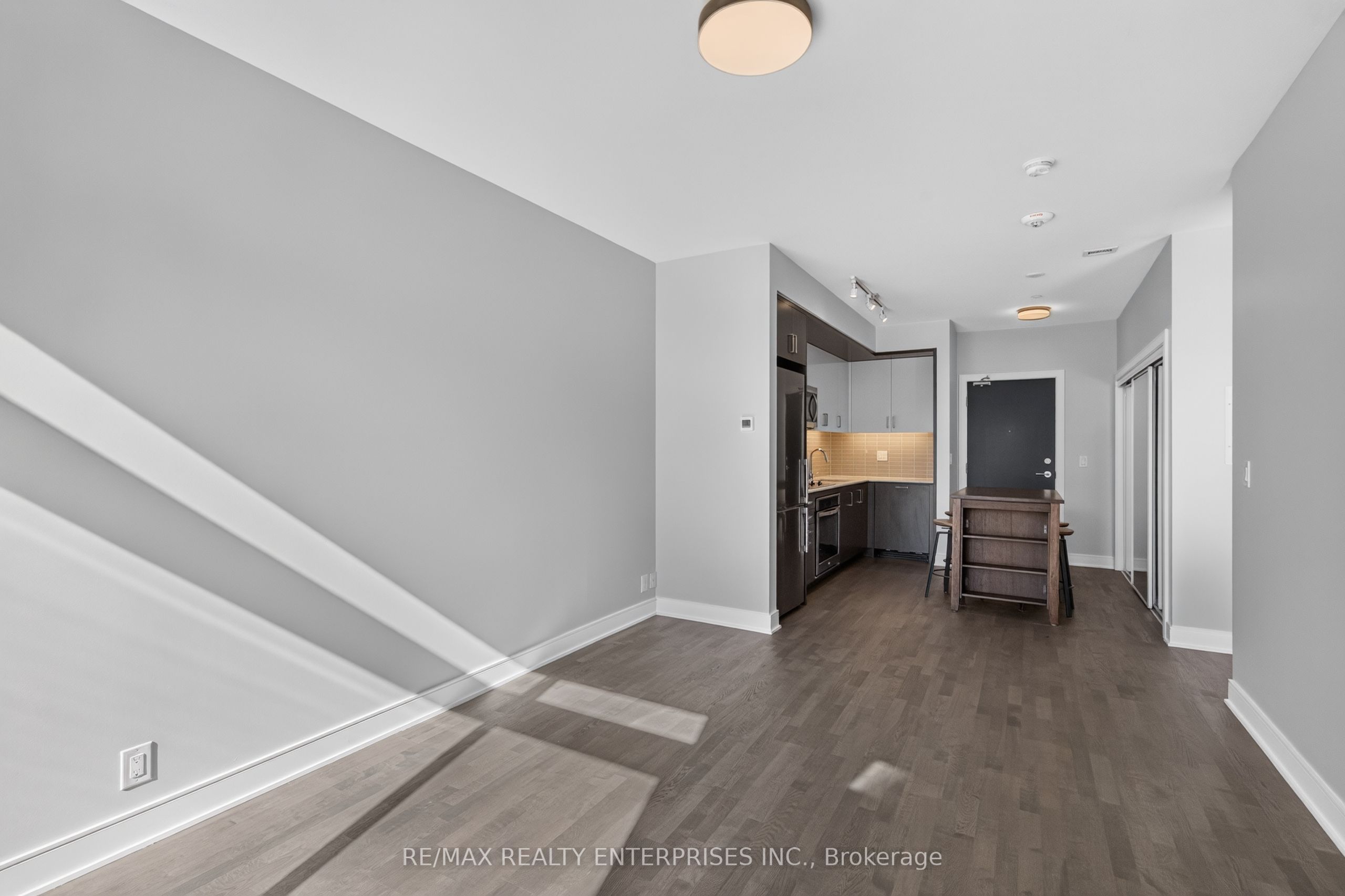 1575 Lakeshore Road W 457 Property Photo 12