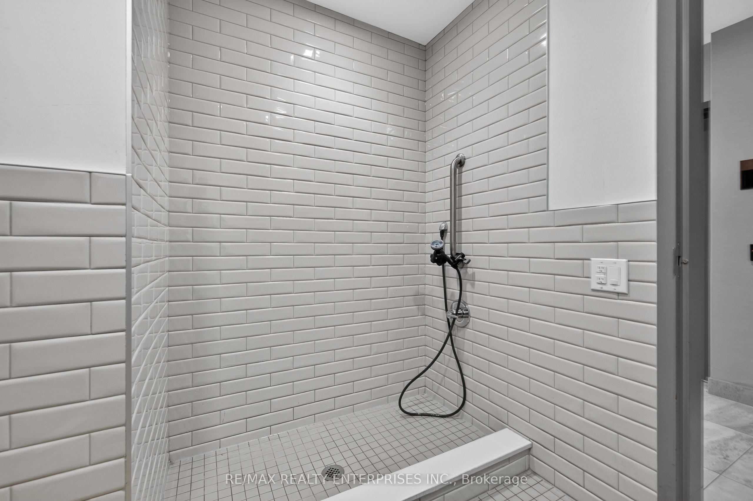 1575 Lakeshore Road W 457 Property Photo 40