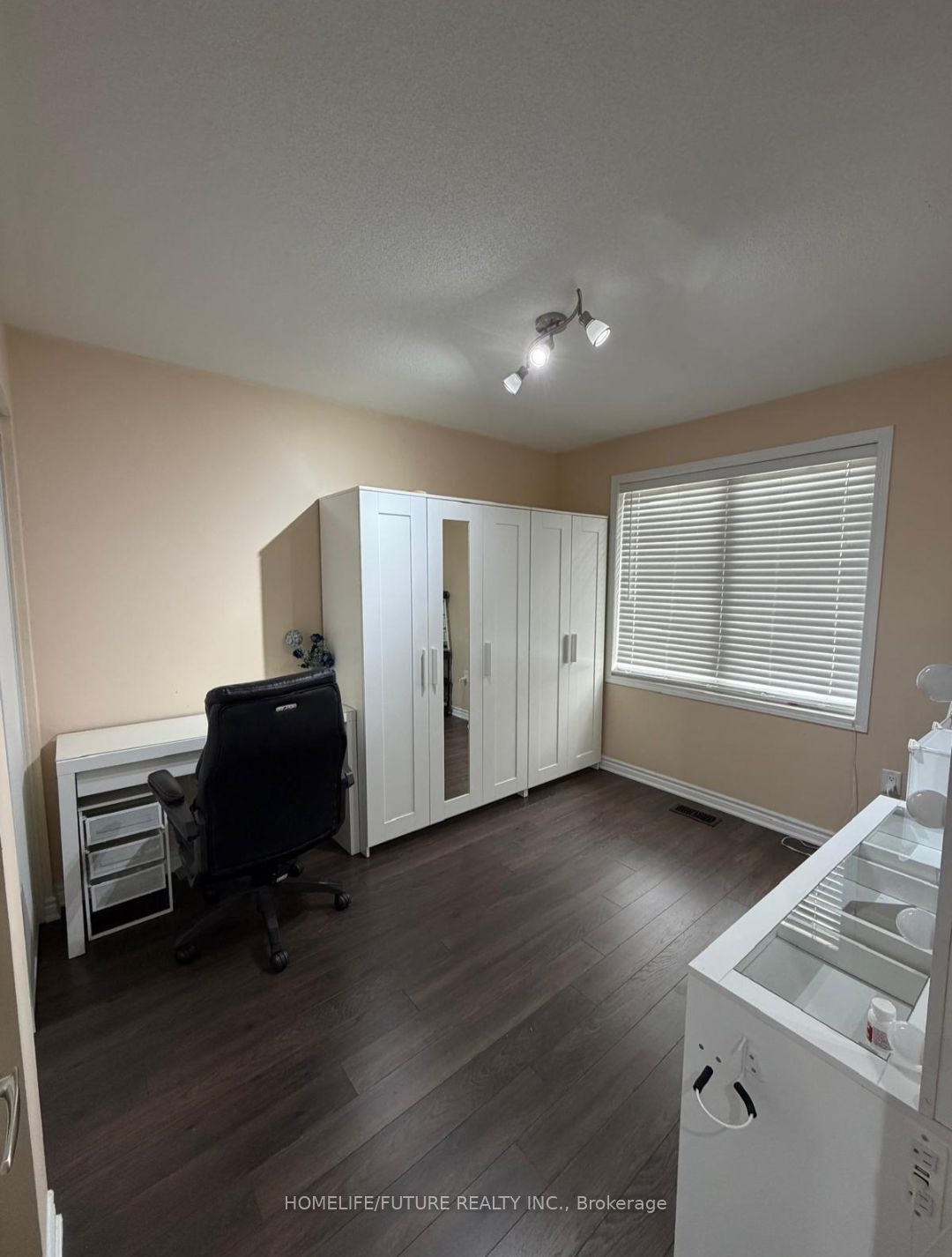80 Phyllis Drive Property Photo 18