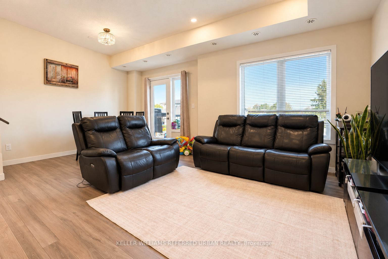 630 Rogers Road 25 Property Photo 17
