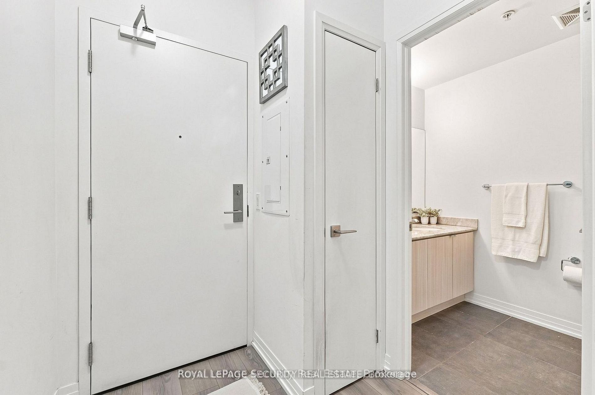408 Browns Line 110 Property Photo 2