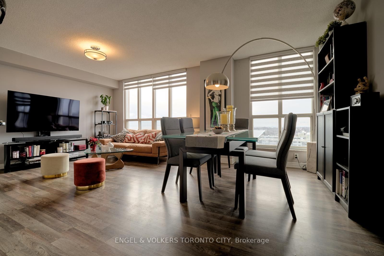 2285 Lake Shore Boulevard W 1204 Property Photo 4