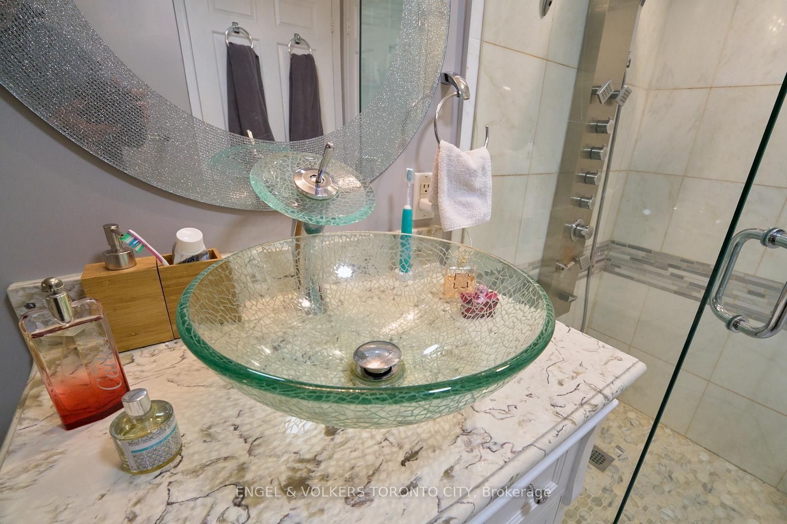 2285 Lake Shore Boulevard W 1204 Property Photo 17