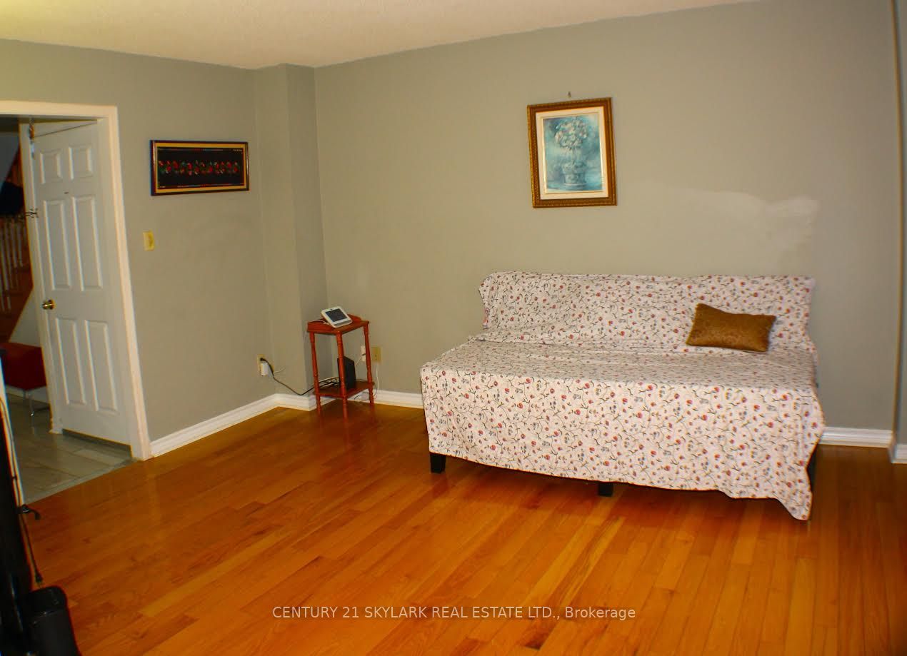 173 Lech Walesa Drive Property Photo 7