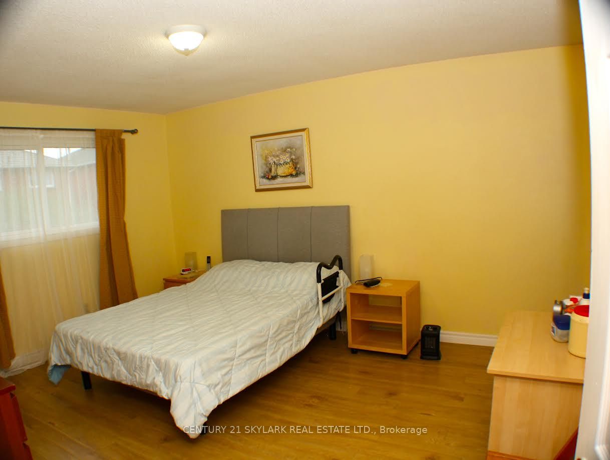 173 Lech Walesa Drive Property Photo 10