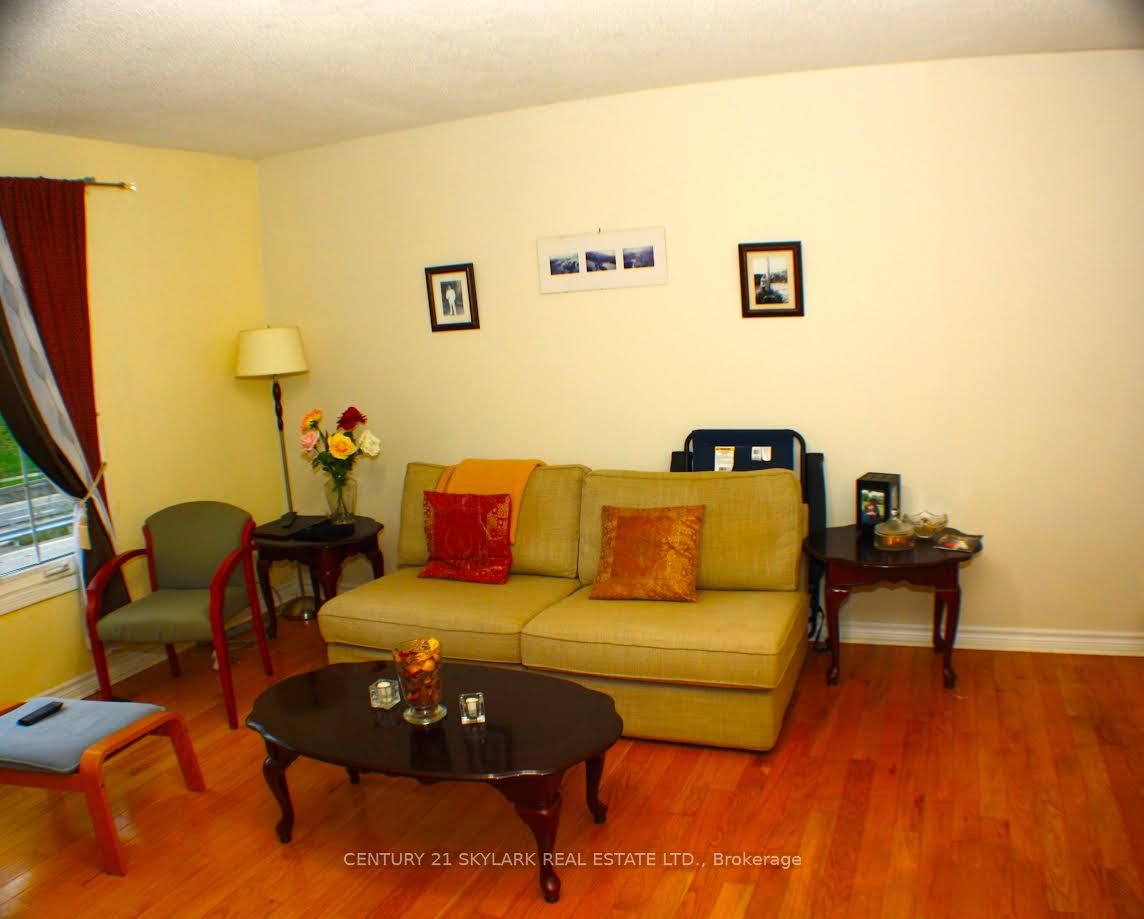 173 Lech Walesa Drive Property Photo 14