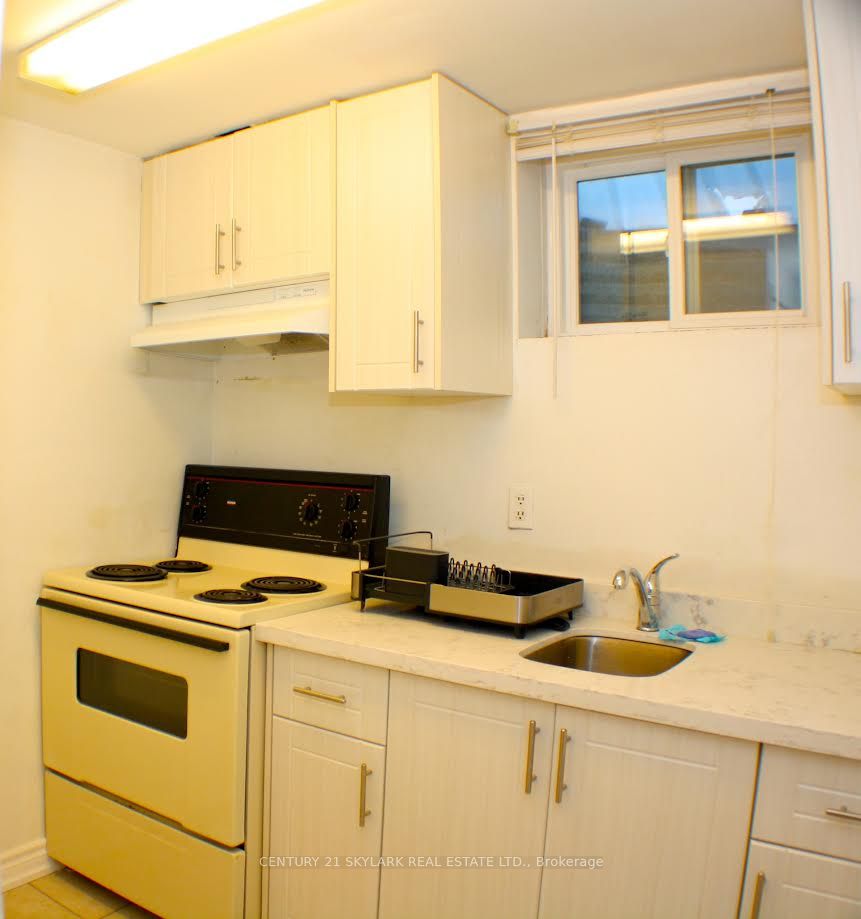 173 Lech Walesa Drive Property Photo 16