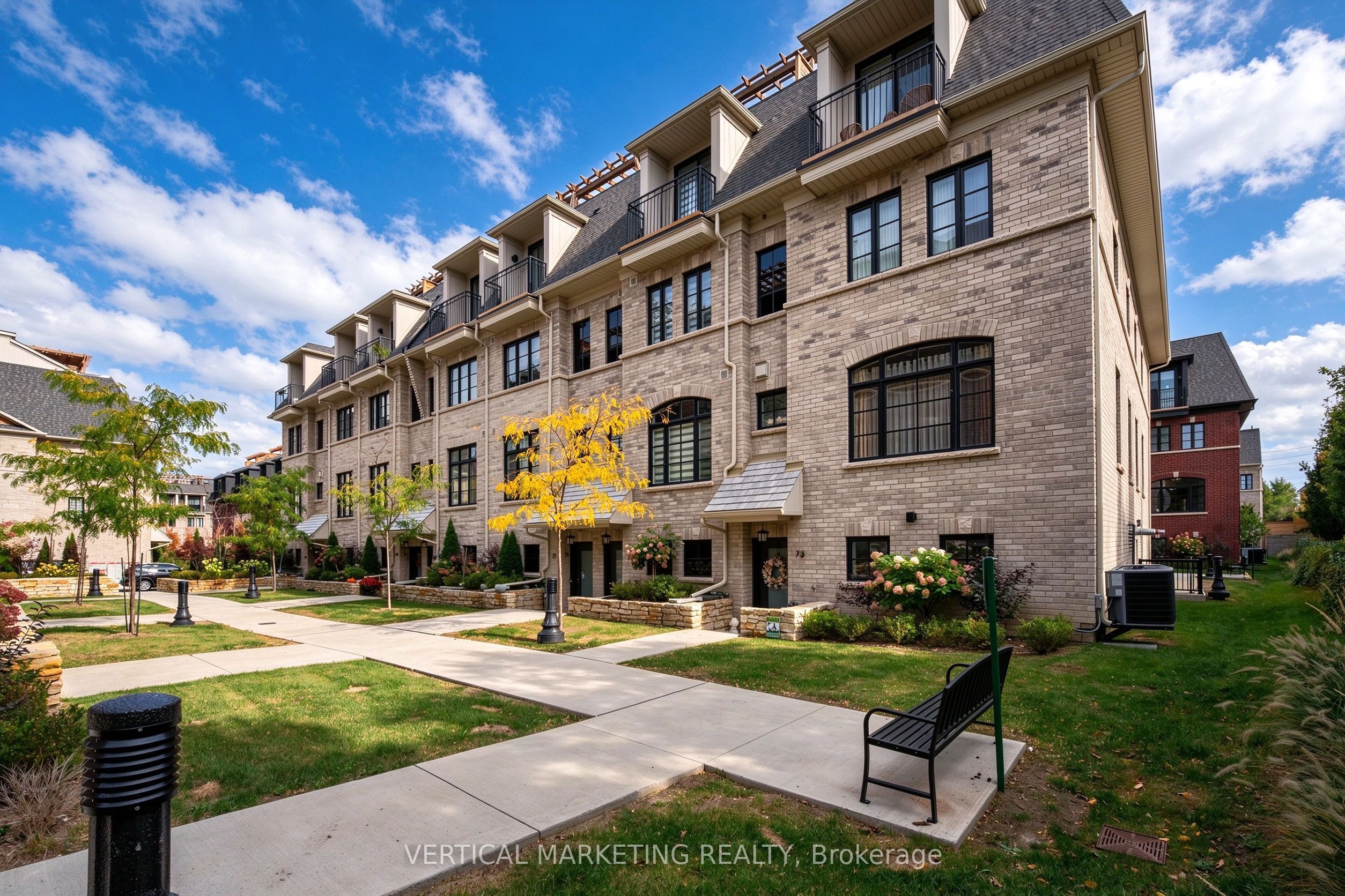40 Lunar Crescent 72 Property Photo 3