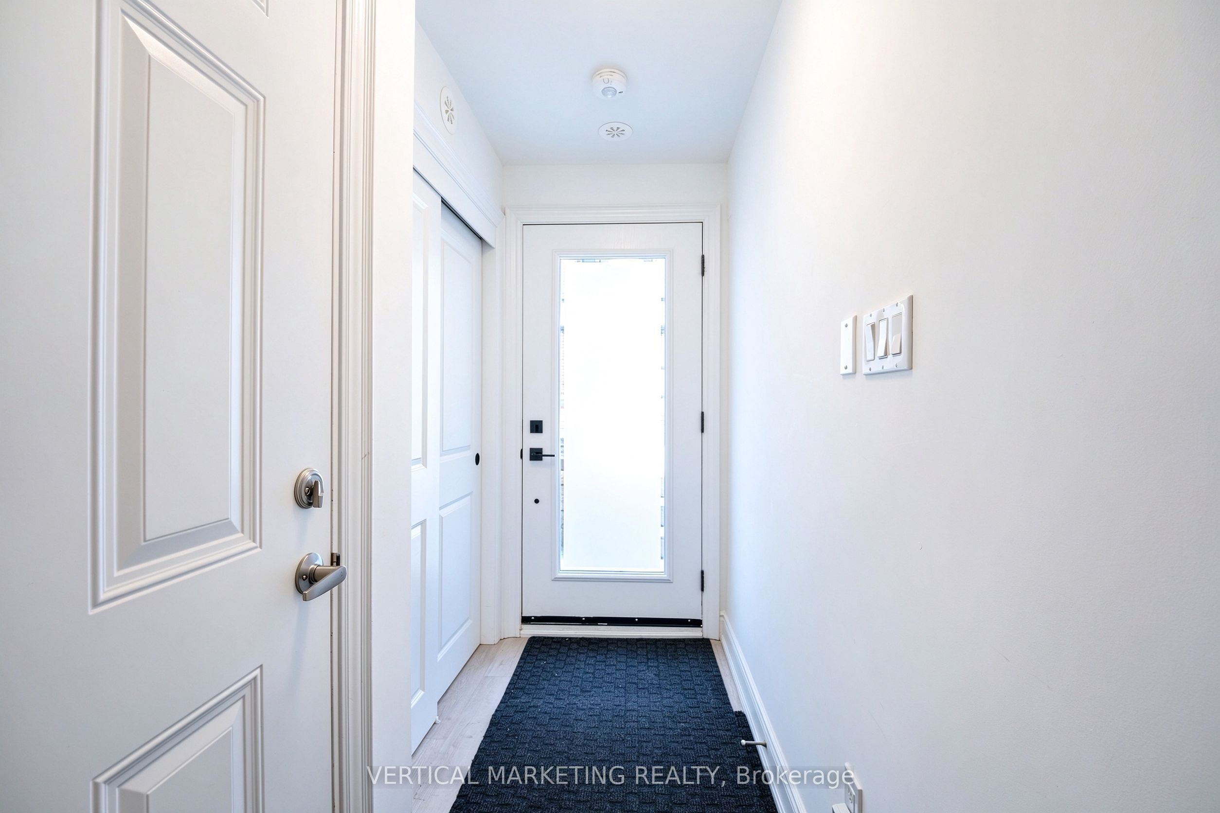 40 Lunar Crescent 72 Property Photo 7