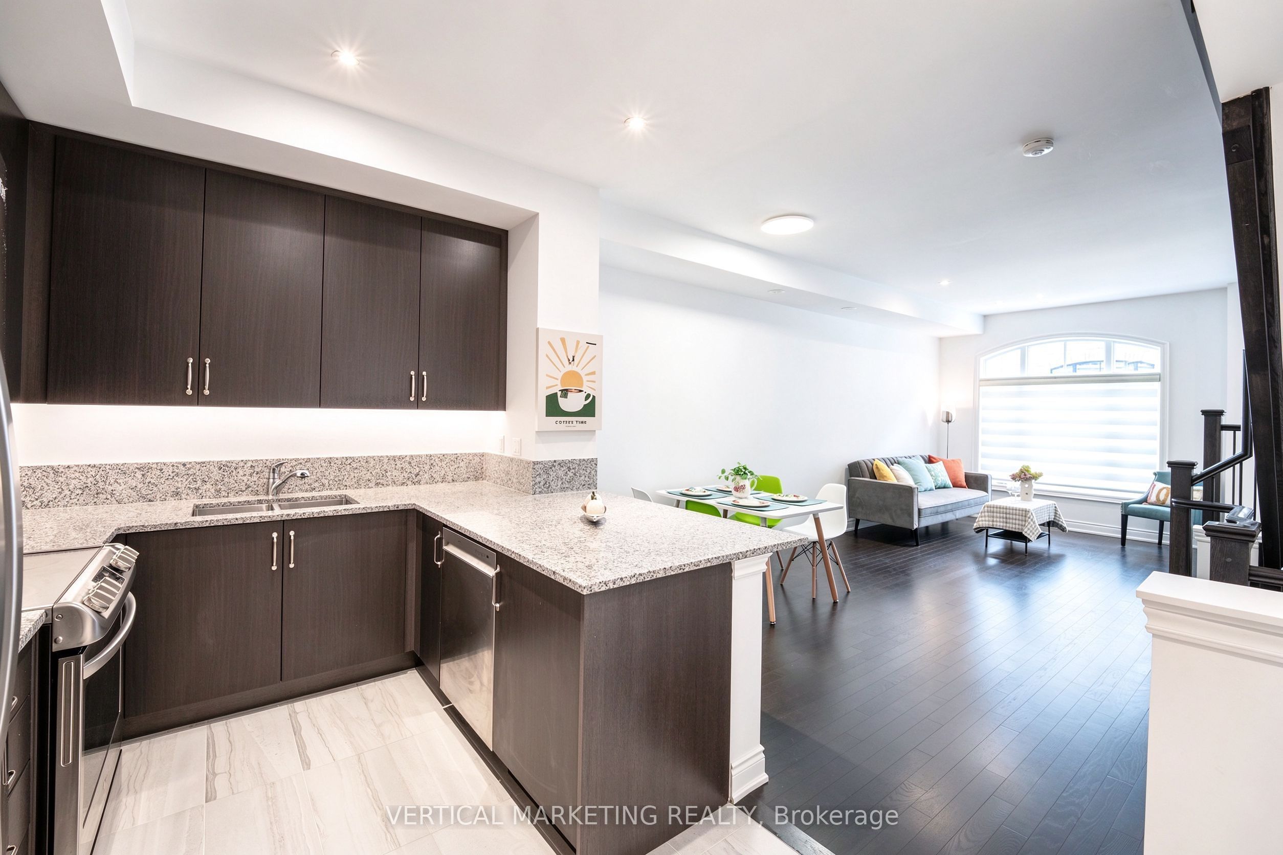 40 Lunar Crescent 72 Property Photo 18