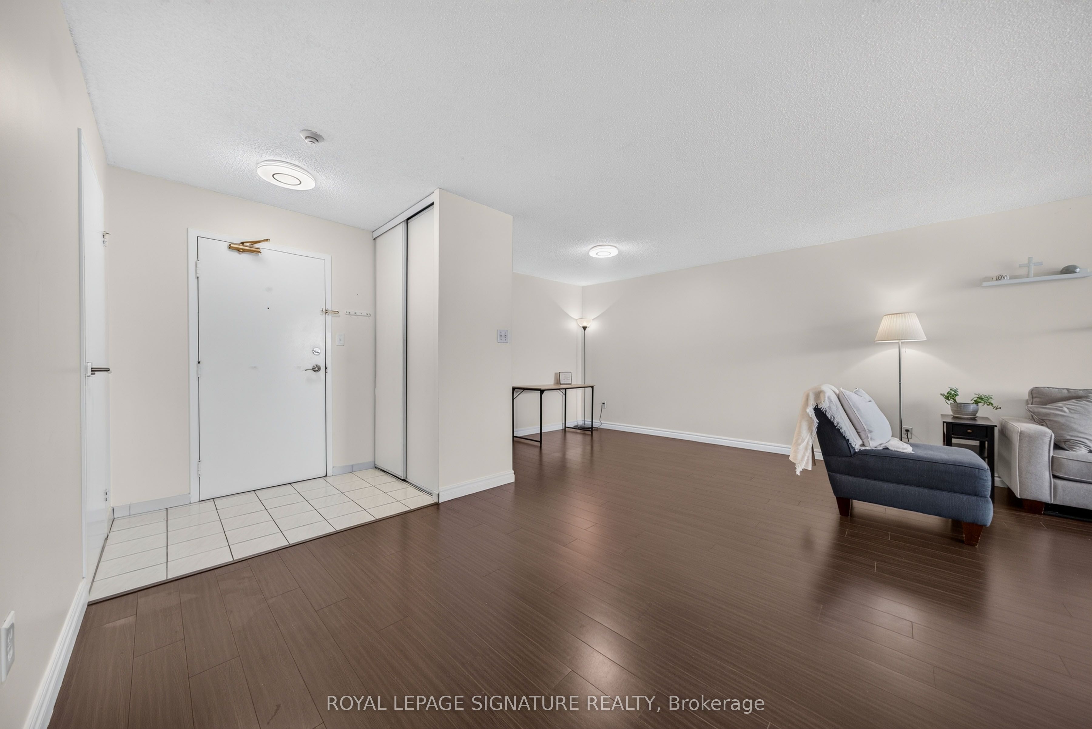 1 Rowntree Road 211 Property Photo 6