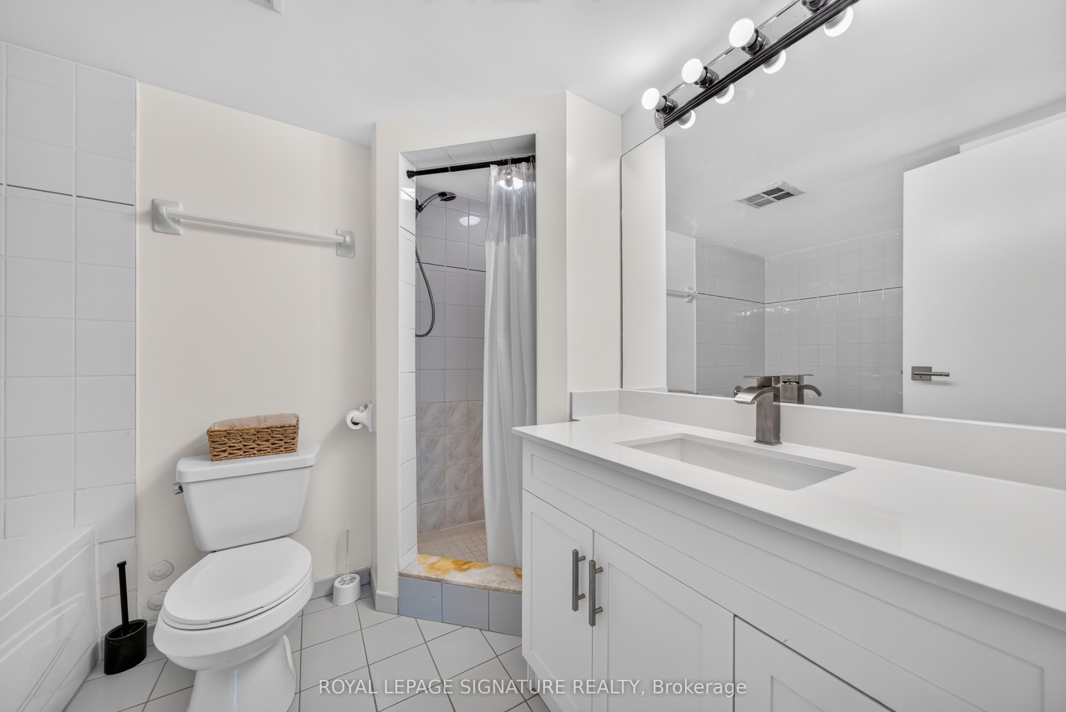 1 Rowntree Road 211 Property Photo 16