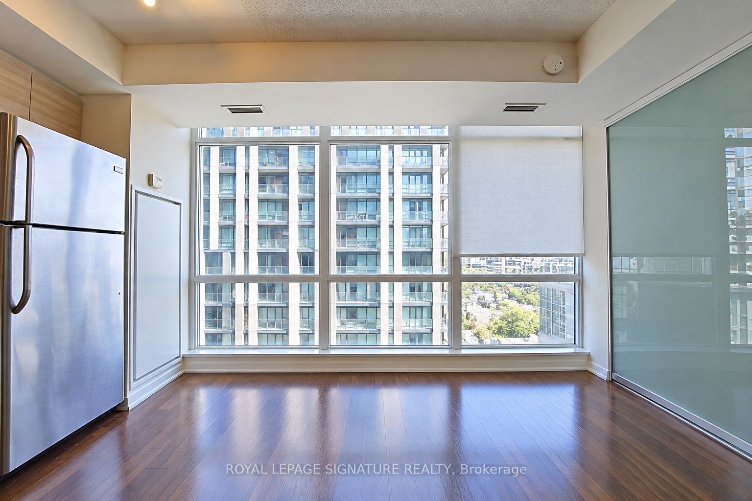 20 Joe Shuster Way 712 Property Photo 7