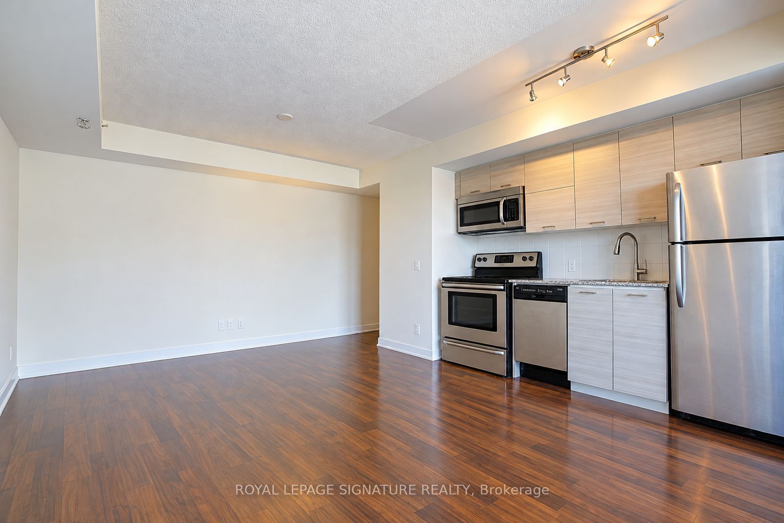 20 Joe Shuster Way 712 Property Photo 10
