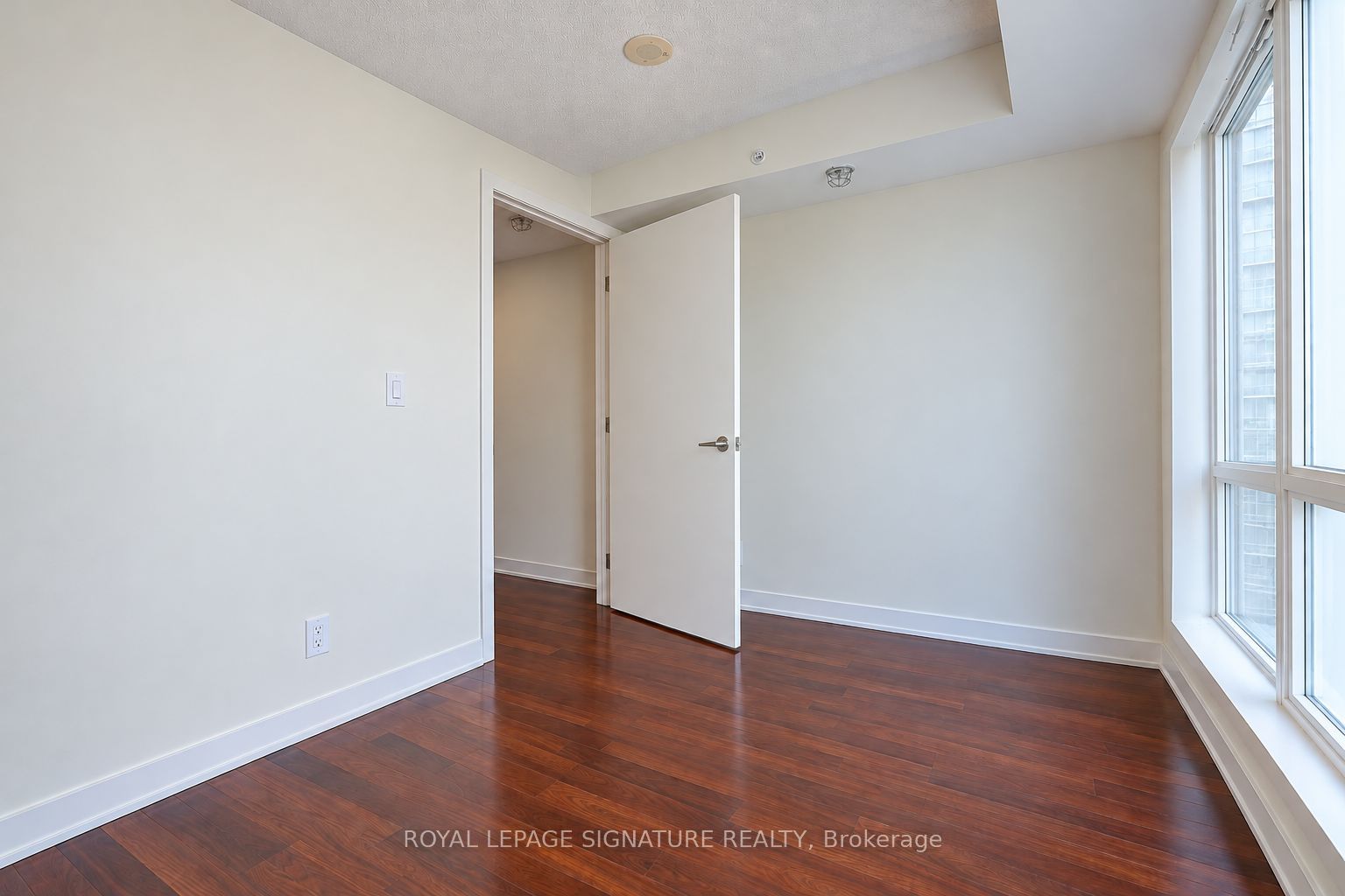 20 Joe Shuster Way 712 Property Photo 16