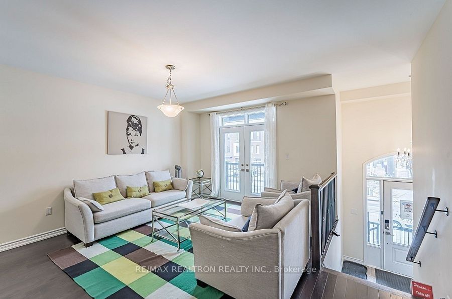 30 Vaudeville Drive Main Property Photo 2
