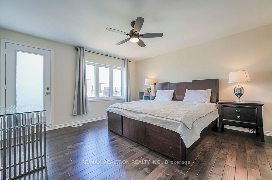 30 Vaudeville Drive Main Property Photo 12