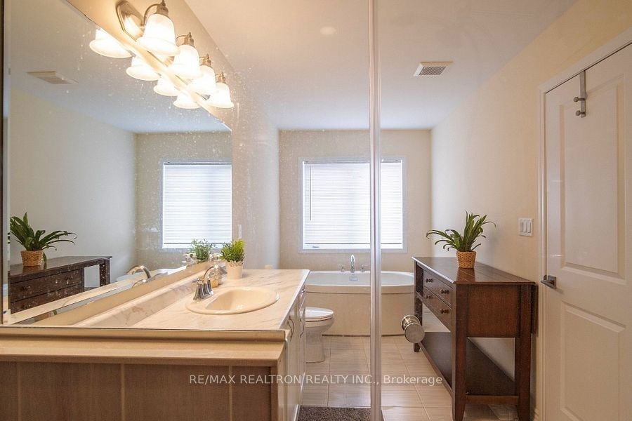 30 Vaudeville Drive Main Property Photo 15