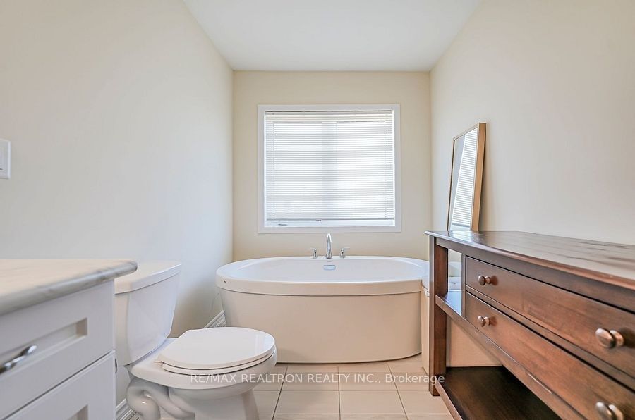 30 Vaudeville Drive Main Property Photo 16