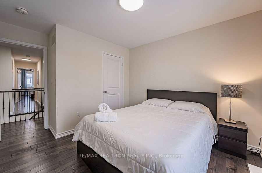 30 Vaudeville Drive Main Property Photo 18