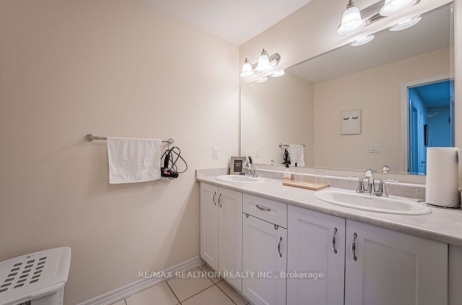 30 Vaudeville Drive Main Property Photo 21