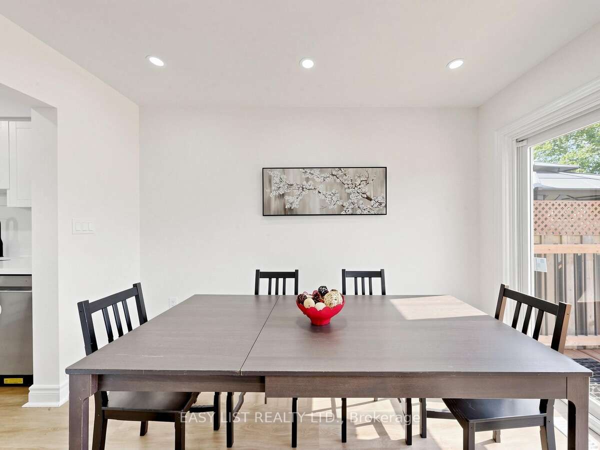 16 Mount Fuji Crescent Property Photo 13