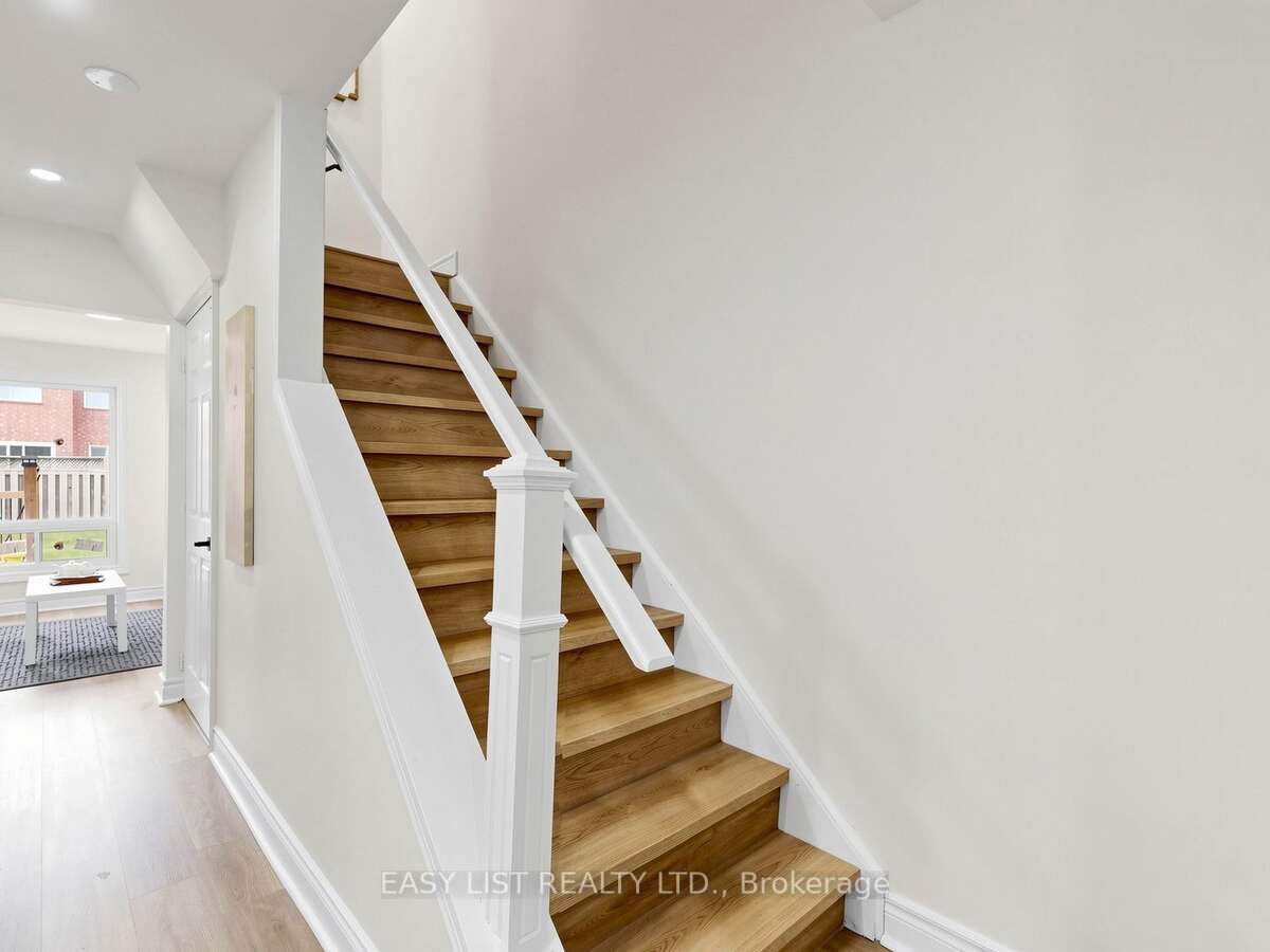 16 Mount Fuji Crescent Property Photo 20