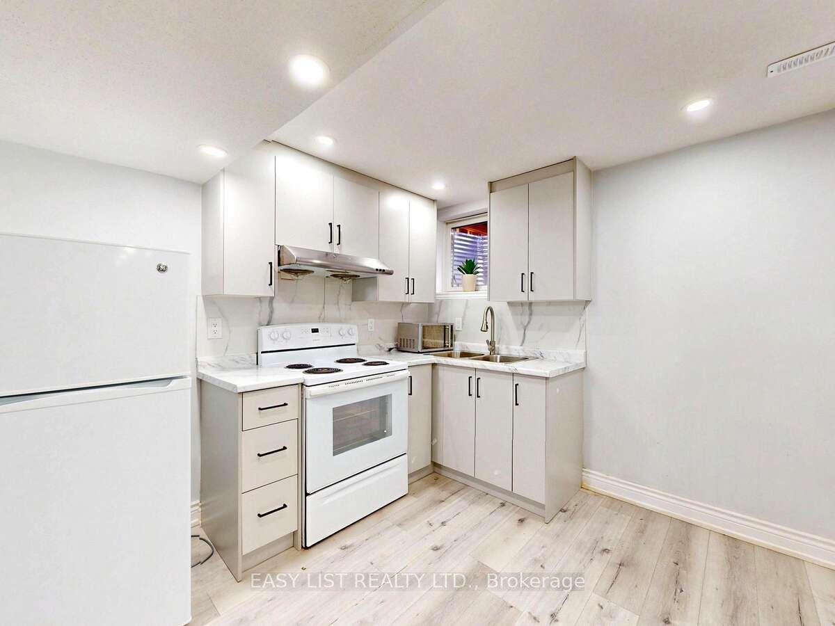 16 Mount Fuji Crescent Property Photo 38