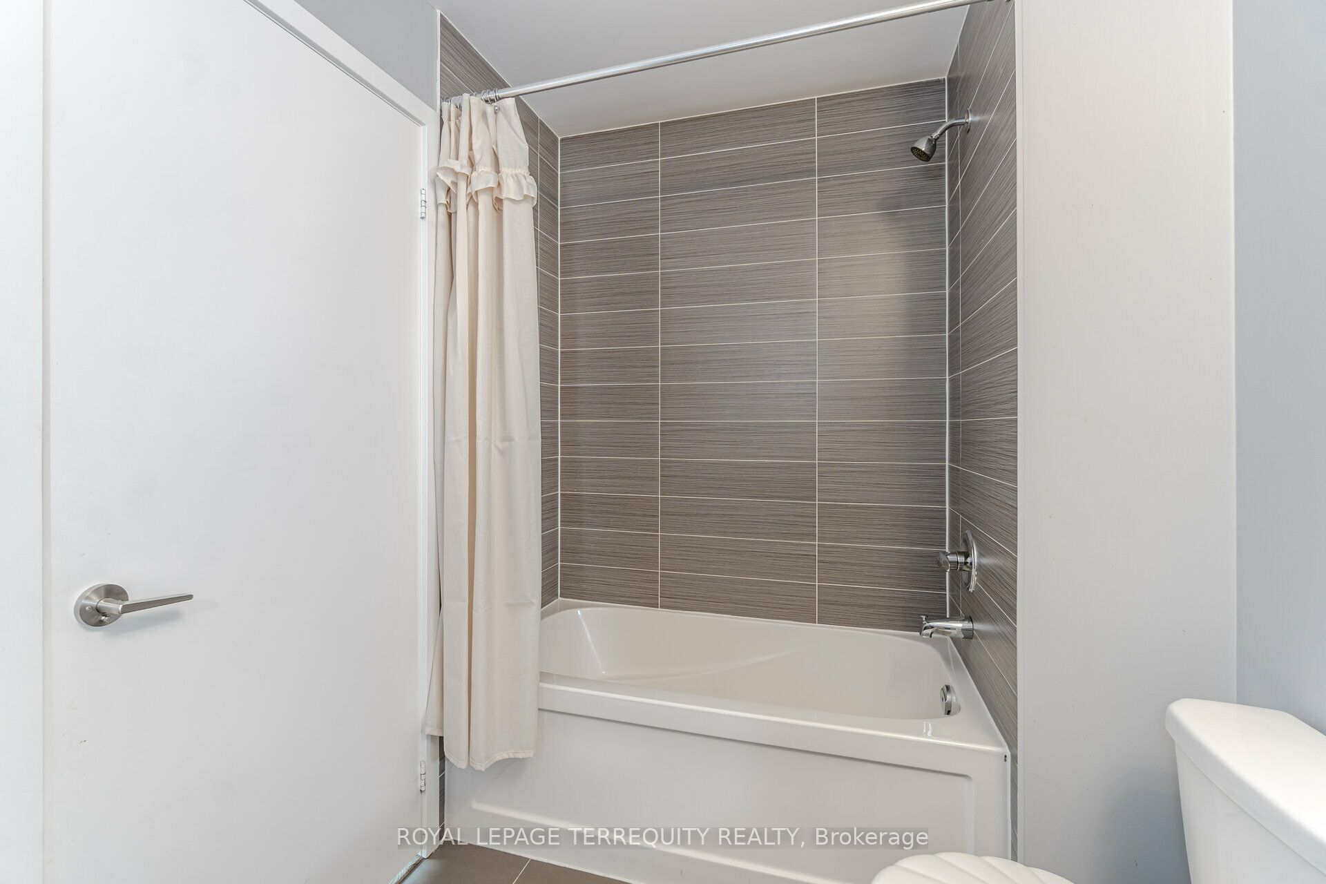 3985 Grand Park Drive 508 Property Photo 31
