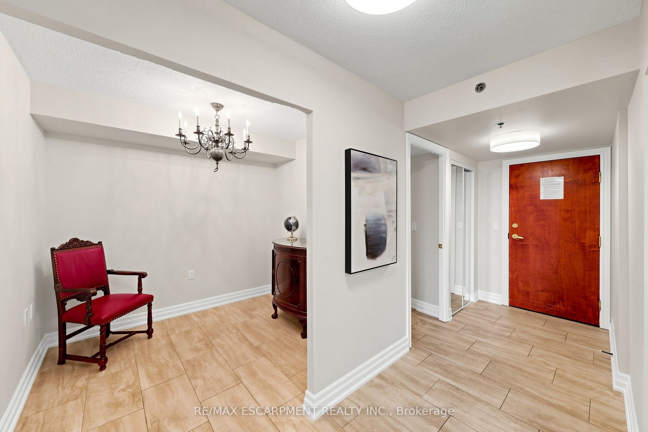 100 Burloak Drive 2416 Property Photo 7