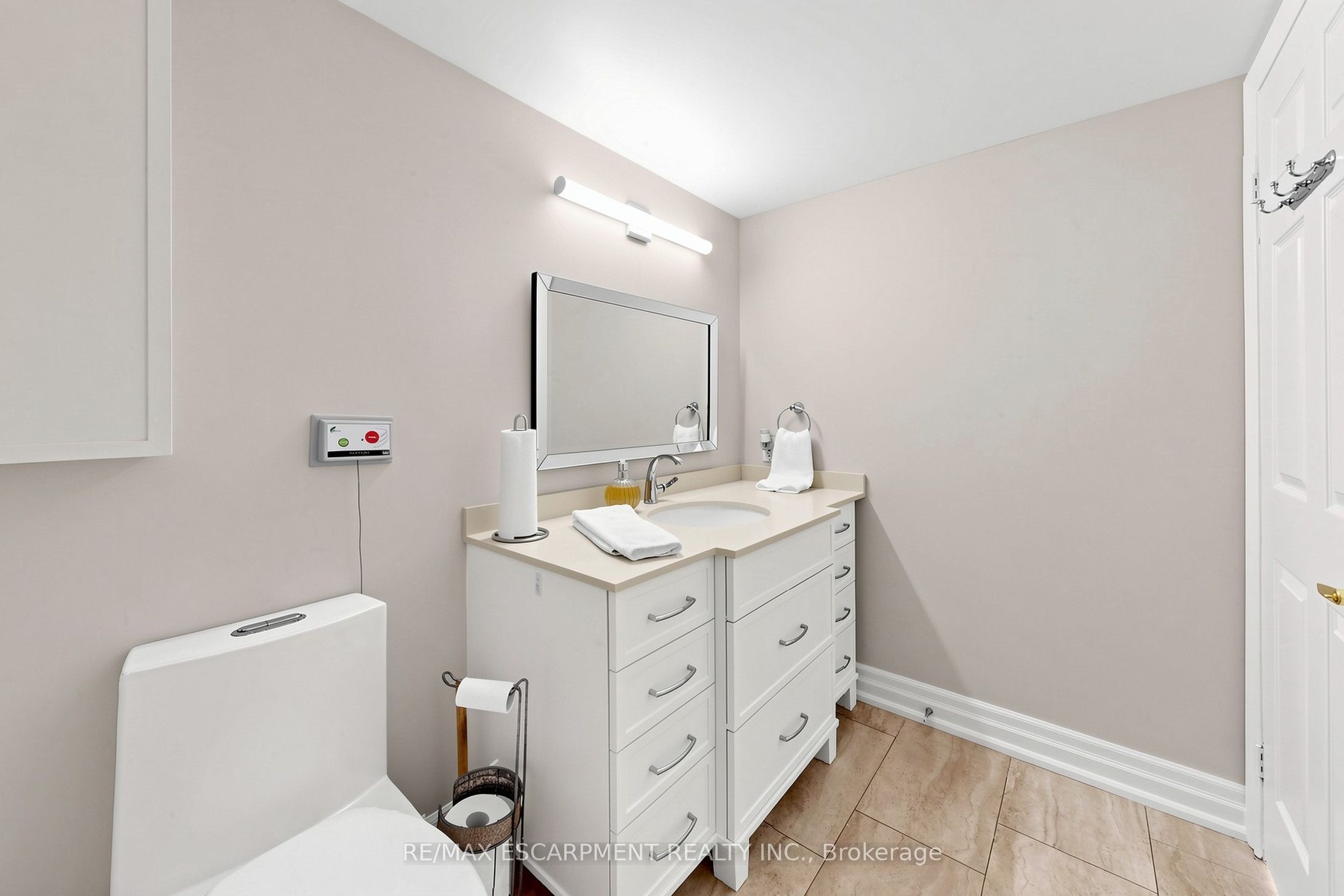 100 Burloak Drive 2416 Property Photo 24