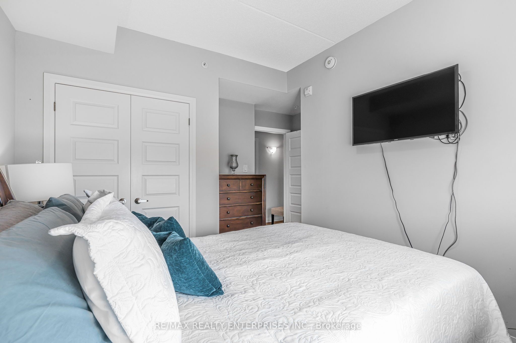610 Farmstead Drive 409 Property Photo 18