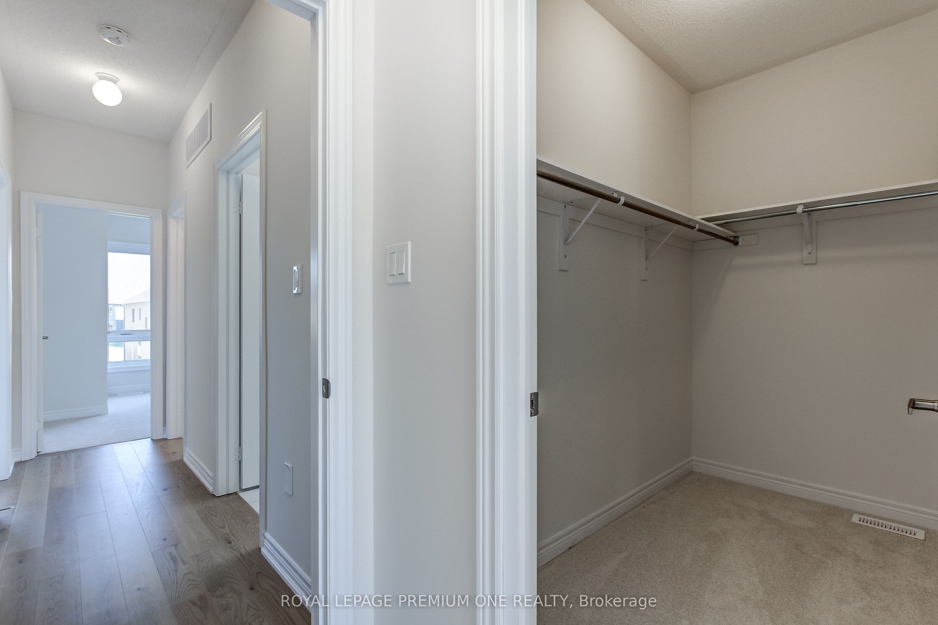393 Kennedy Circle W Property Photo 26
