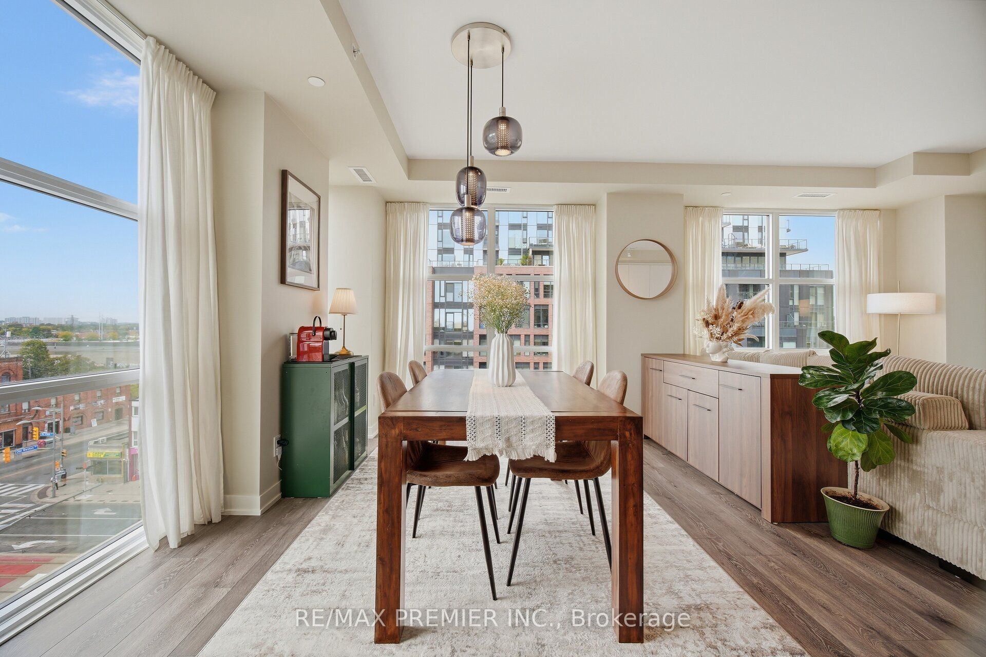 1787 St. Clair Avenue W 610 Property Photo 14