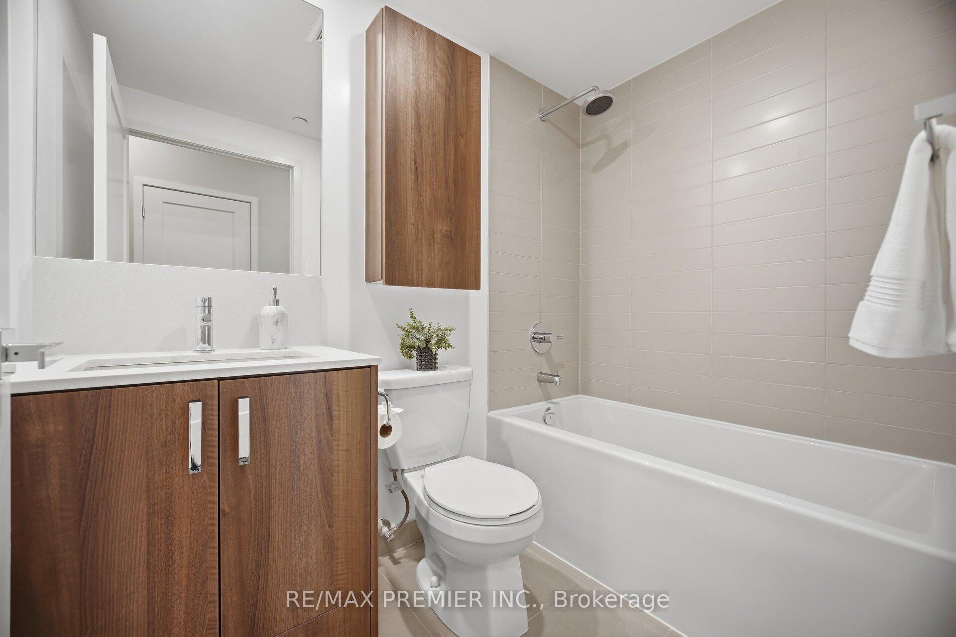 1787 St. Clair Avenue W 610 Property Photo 25
