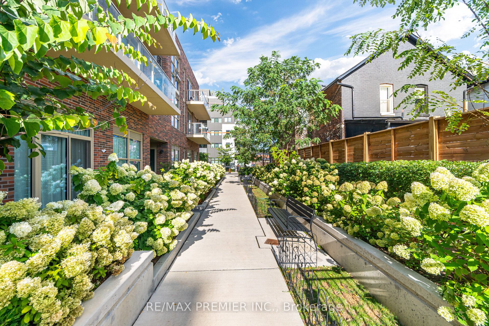 1787 St. Clair Avenue W 610 Property Photo 39